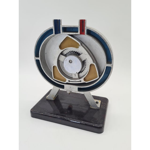 Gray Educational Model of Wankel Rotary Engine, Europe, 1960s-1970s For Sale - Image 8 of 11