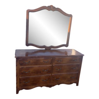 Late 20th Century Ethan Allen French Country 6 Drawers Dresser With Mirror For Sale