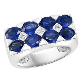 2.5 Carat Blue Sapphire and Diamond Cocktail Ring in 18 Karat White Gold Estate For Sale