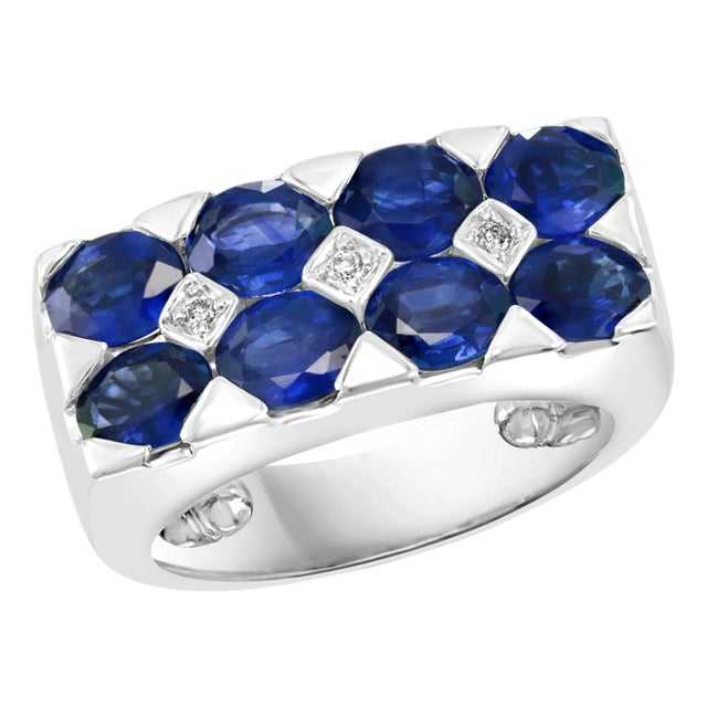 2.5 Carat Blue Sapphire and Diamond Cocktail Ring in 18 Karat White Gold Estate For Sale