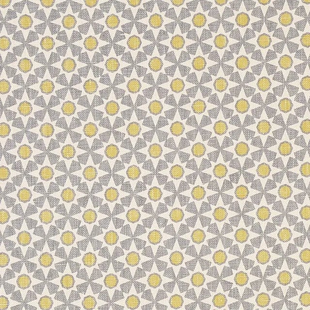 Contemporary Sample - Schumacher Serendipity Fabric in Bay & Citron For Sale - Image 3 of 3
