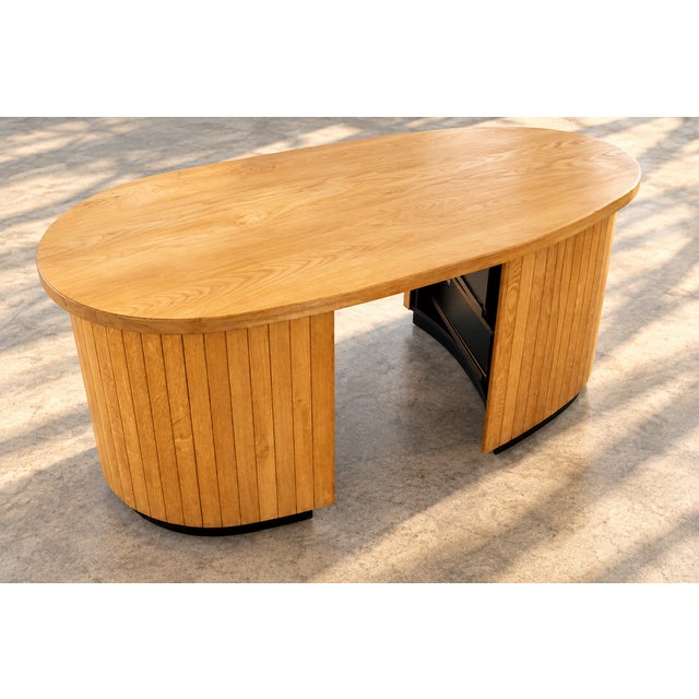 Art Deco Oak Desk, 1950s, in Good conditions. Designed 1950 to 1959