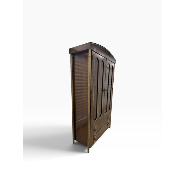 William Doezema for Mastercraft Burl Wood & Brass Armoire, 1970s For Sale In Miami - Image 6 of 14
