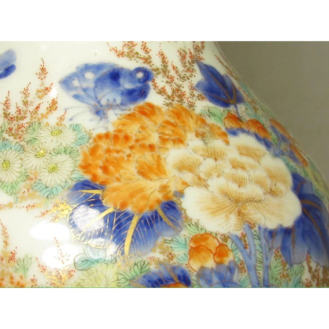 Ceramic Japanese Imari Porcelain Avase For Sale - Image 7 of 18