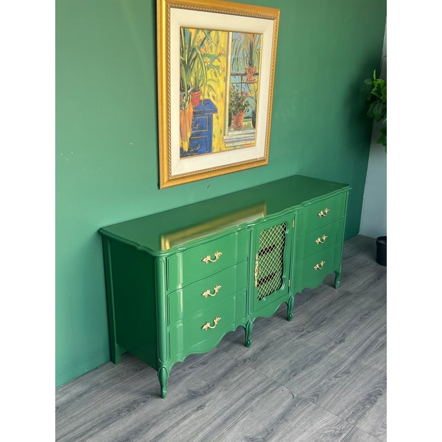 1970s French Provincial Green Lacquered Dresser of Nine Drawers For Sale - Image 16 of 16