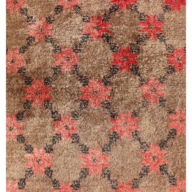 1940s Vintage Turkish Tulu Runner With Modern Design For Sale - Image 5 of 8