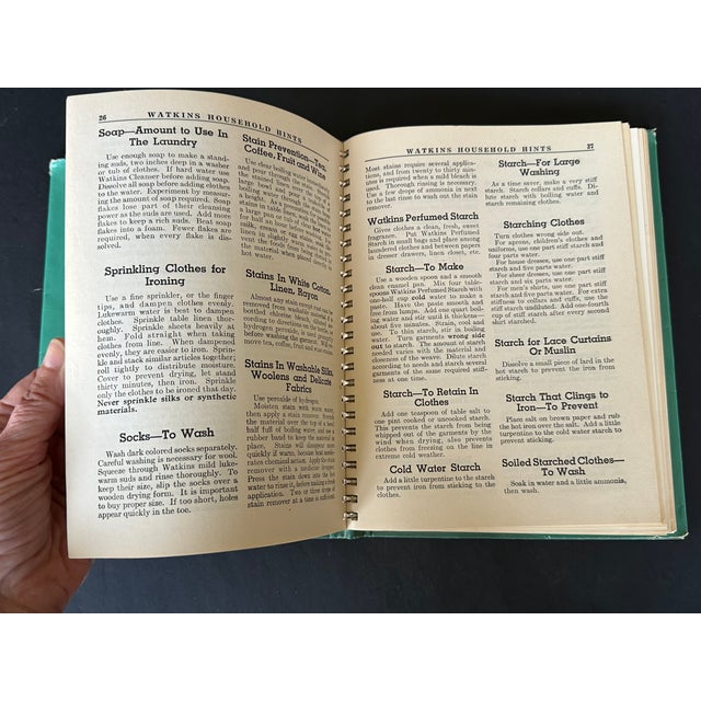 Vintage Household Hints Housekeeping Guide Book For Sale - Image 9 of 12