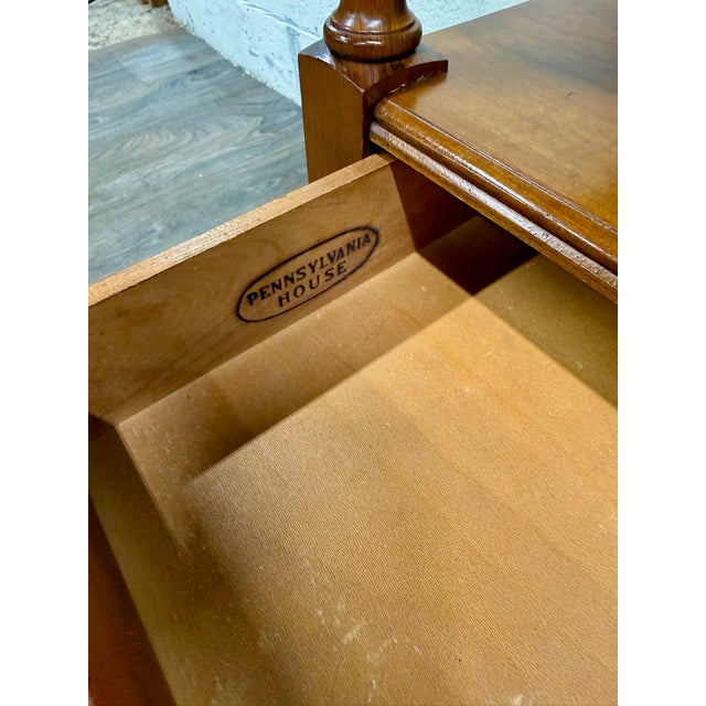 Vintage Pennsylvania House Colonial Style Hard Rock Maple Nightstands - Pair For Sale - Image 15 of 17