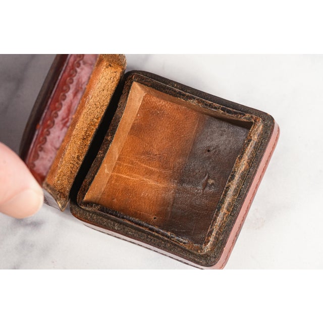 1950s Lovely Small Mid Century Vintage Square Gold Gilt Hand Tooled Leather Jewelry Storage Presentation Box For Sale - Image 5 of 9