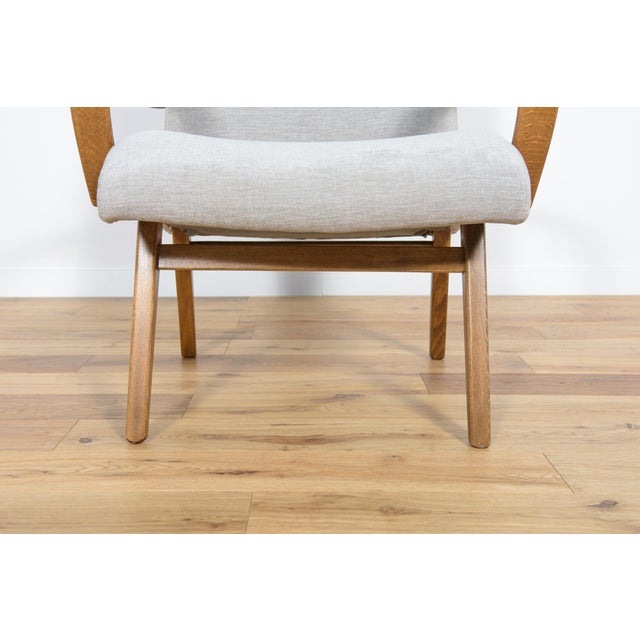 Wood Model 53 Armchair by Jaroslav Smidek for Ton, 1960s For Sale - Image 7 of 15