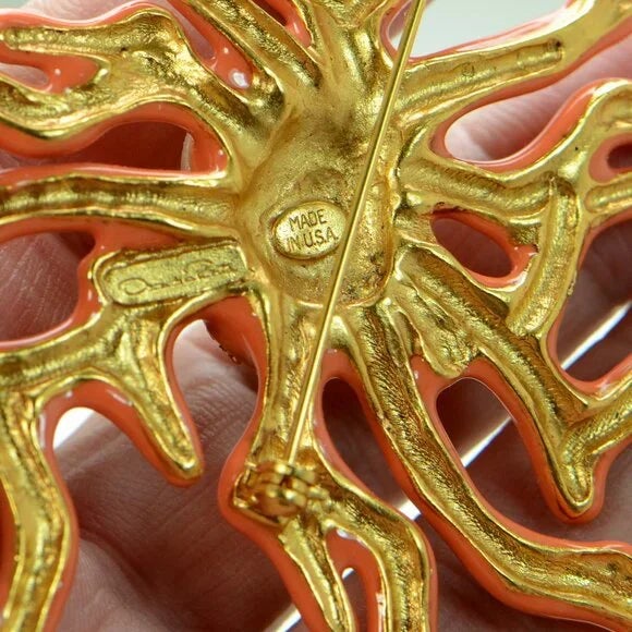1990s 90s Oscar De La Renta Brooch Coral Branch Pearl Enamel Rhinestones Crystals Vintage Gold Plated For Sale - Image 5 of 8