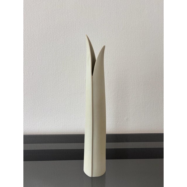 Gustavsberg Vase in White Stoneware by Stig Lindberg for Gustavsberg, 1956 For Sale - Image 4 of 6