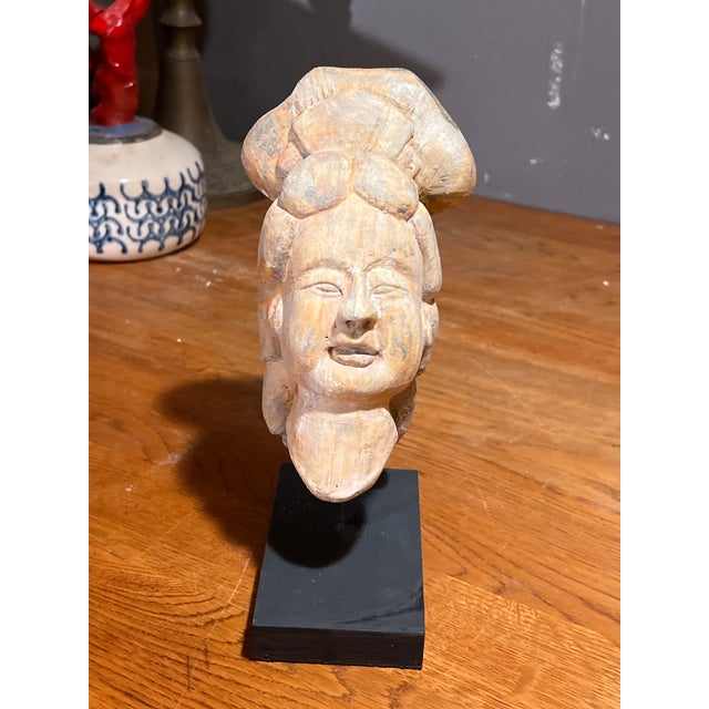 Vintage Han Dynasty Style Painted Terracotta Head Bust of Noblewomen on the Stand For Sale - Image 11 of 12