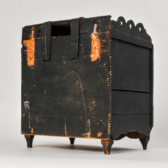 Early 20th Century Primitive Folk Art Jewelry Box Tabletop Chest of Drawers Tramp Art Detail For Sale - Image 11 of 17