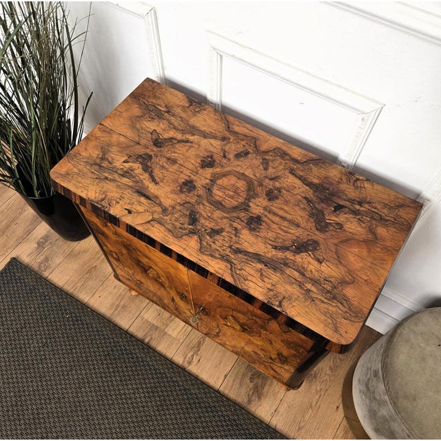 Mid-Century Italian Art Deco Walnut Burl Veneer and Mirror Mosaic Bar Cabinet, 1950s For Sale - Image 9 of 12