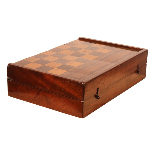 19th Century Games Box in Walnut and Boxwood For Sale