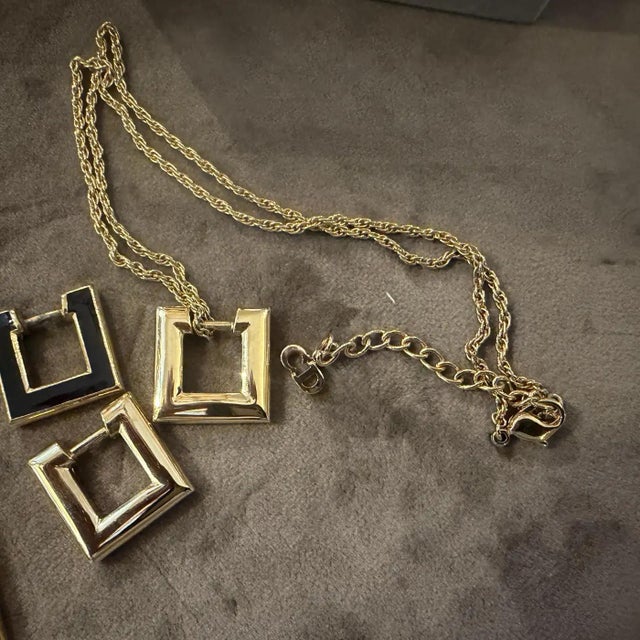 1980s Costume Jewelry Interchangeable Earrings and Necklace by Christian Dior 1 For Sale - Image 6 of 18