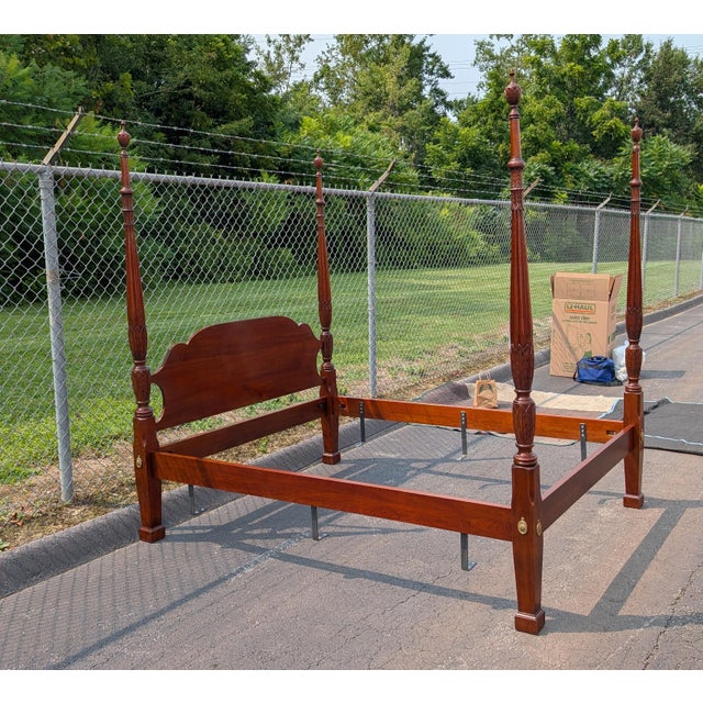 Mid 20th Century Vintage Statton Furniture Georgian Style Rice Carved Mahogany Queen Size Poster Bedframe For Sale - Image 5 of 12