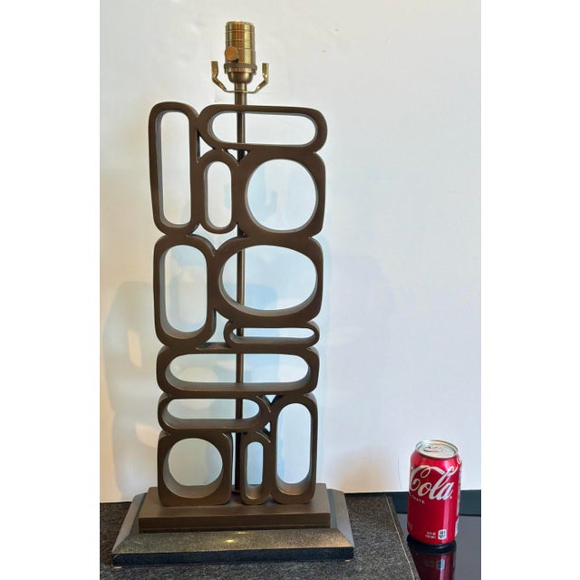 Mid-Century Modern Currey & Company Mod Geometric Aged Brass Table Lamp For Sale - Image 3 of 4
