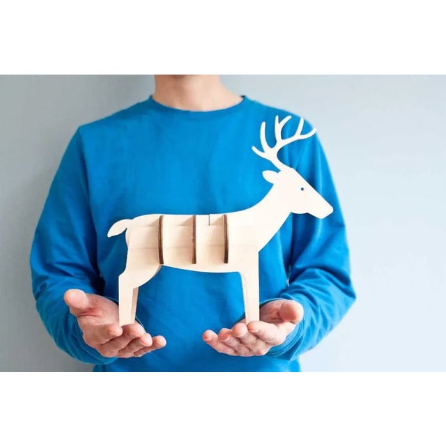 Mhūka Forest - The Deer - home decor in natural wood The Deer is part of Mhūka Forest: a series of design furnishing...
