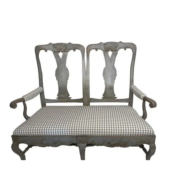 Gray Early 20th Century Swedish Gustavian Grey Painted Settee with Shell & Foliate Carving For Sale - Image 8 of 11