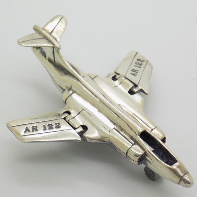 1980s Vintage Italian Sterling Silver 925 McDonnell Douglas F-4 Phantom II Airplane with Folding Wings, Arezzo, 1980s For Sale - Image 5 of 15