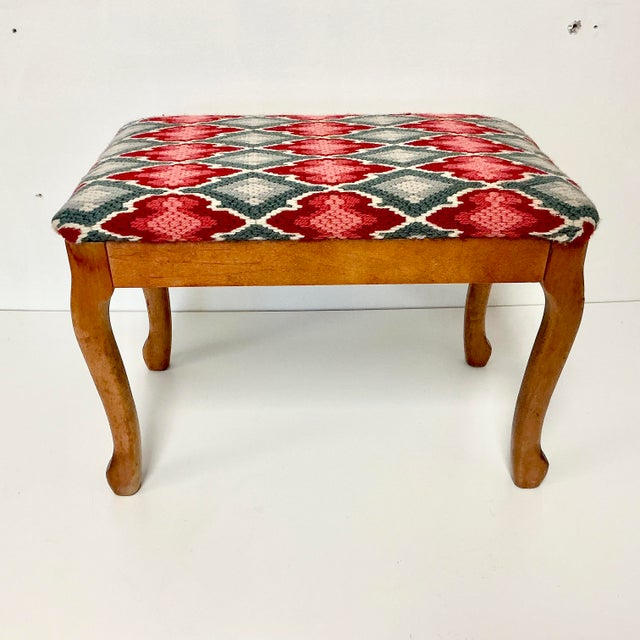 Mid-Century Modern 1970s Mid-Century Boho Chic Folk Art Needlepoint Stool Bench. For Sale - Image 3 of 14