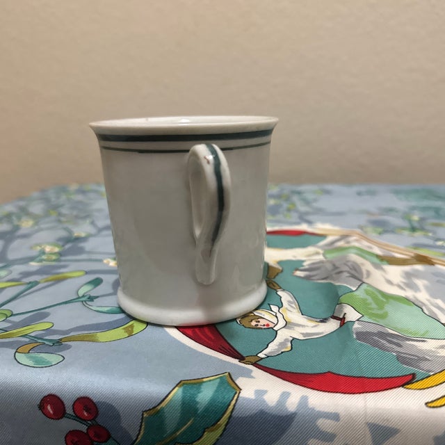 Bring a touch of mid-century holiday nostalgia to your barware collection with this classic vintage Tom & Jerry punch mug....