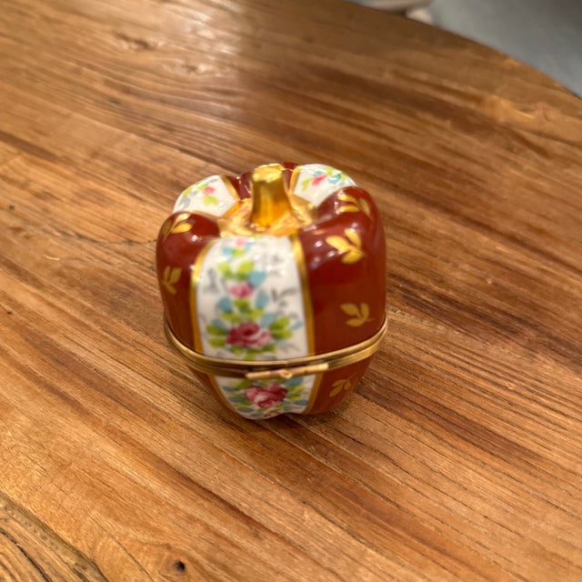 Limoges Red Bell Pepper With Floral Panels Trinket Box by La Gloriette For Sale - Image 12 of 12
