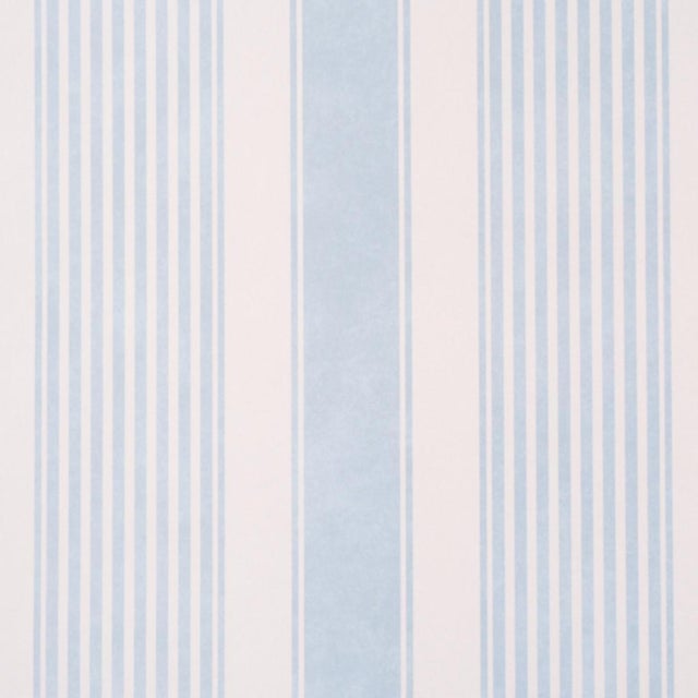 Traditional Sample - Schumacher Summerville Stripe Wallcovering In Sky For Sale - Image 3 of 6