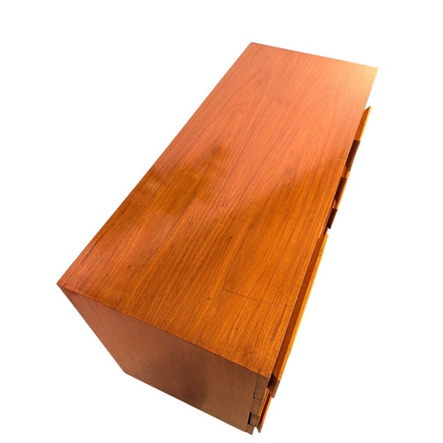 Mid-Century Modern Walnut Dresser – Italian For Sale - Image 12 of 15