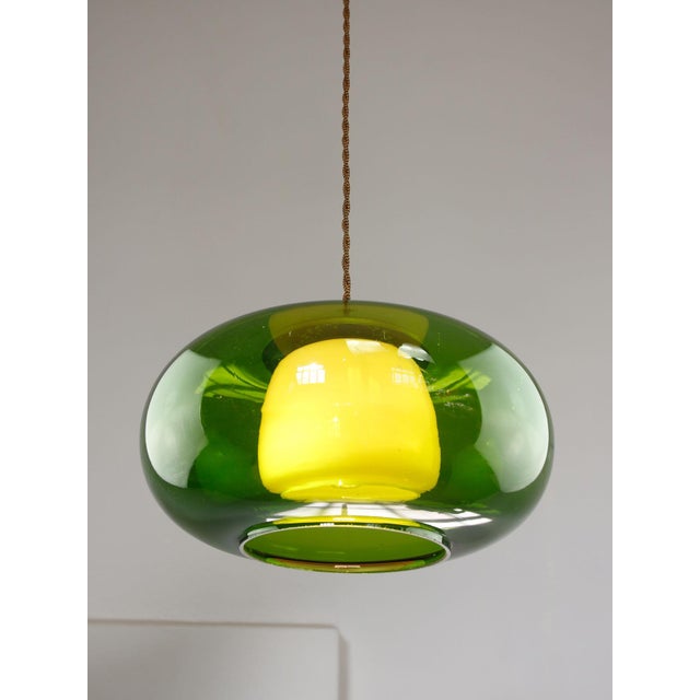 Mid-Century Modern Italian Green Glass and Brass Pendant Lamp, 1960s For Sale - Image 9 of 18
