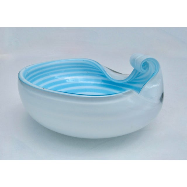 C.1960's Italian Hand-Blown Alfredo Barbini "Infinity," Swirl Triple Cased Murano Catchall Bowl For Sale In West Palm - Image 6 of 18