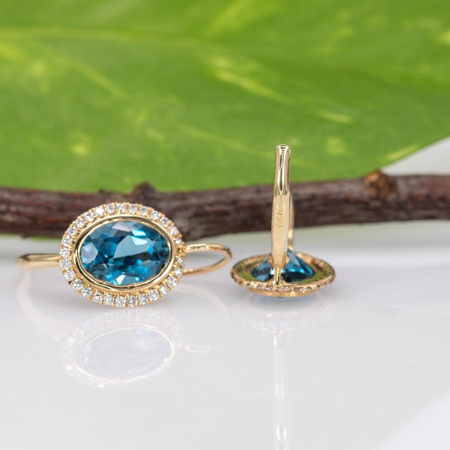 2.9Ct London Blue Topaz Stud Earrings With Earth-Mined Diamond Accents: 14k Gold, A Pair For Sale - Image 4 of 5