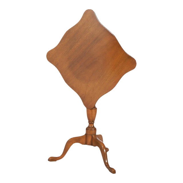Kittinger Williamsburg Mahogany Tilt Top Candle Stand with Shaped Top 20thC For Sale