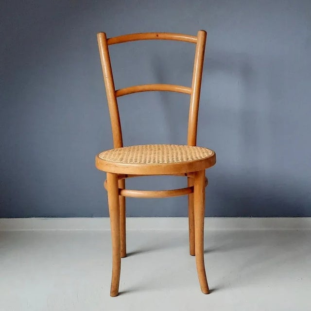No. 142 Chair by Gebrüder Thonet, 1890s For Sale - Image 9 of 9