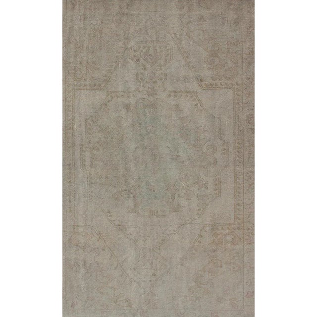 Turkish Vintage Turkish Oushak With Large Medallion in Muted Earth Tones For Sale - Image 3 of 10