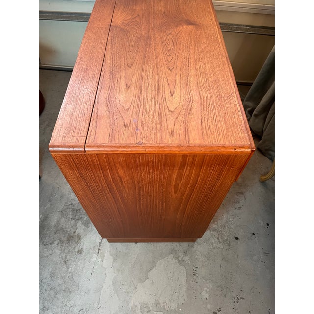 1960s 1960s Komfort Made in Denmark a Mid-Century Danish Modern Teak Flip-Top Vanity Desk For Sale - Image 5 of 12