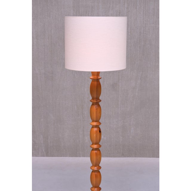 Modern Swedish Floor Lamp in Carved Pine Wood, 1960s For Sale - Image 11 of 14