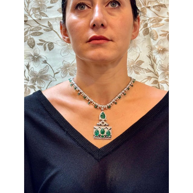 25 Ct Natural Carved Emerald & 10 Ct Diamond Art Deco Style 18 KW Gold Necklace For Sale - Image 13 of 18