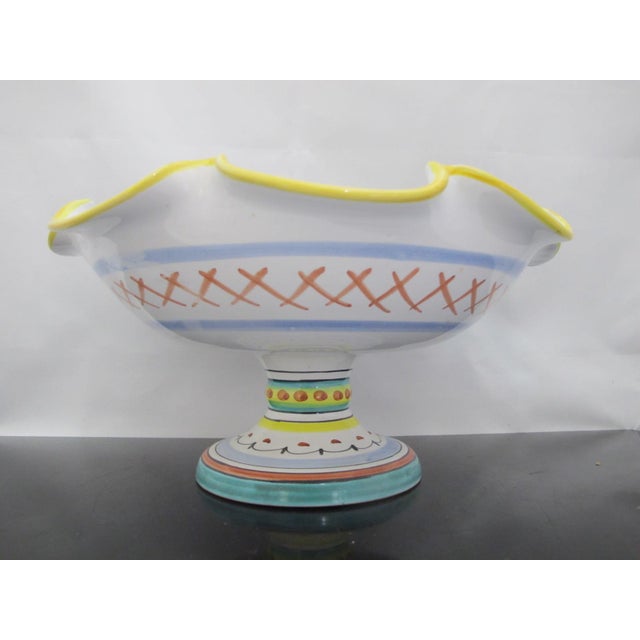Deruta Deruta Italian Colorful Majolica Pottery Scalloped Rim Pedestal Fruit Bowl For Sale - Image 4 of 9