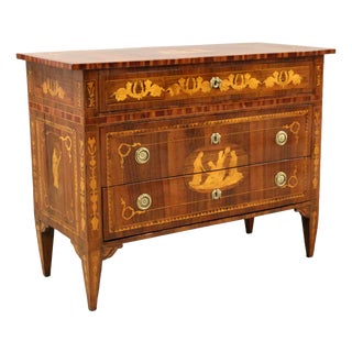 Italian Louis XVI Chest of Drawers in Walnut For Sale