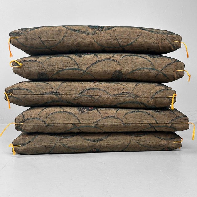 1980s Vintage Japanese Zabuton Floor Cushions, 1980s, Set of 5 For Sale - Image 5 of 18