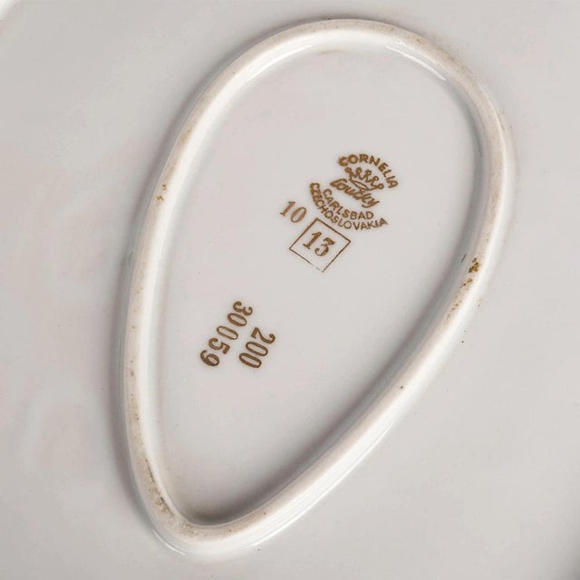 White Plate in Porcelain For Sale - Image 6 of 8