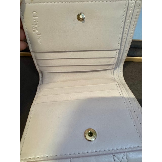 Christian Dior lady Dior Mini wallet, Cream / Beige For Sale In New York - Image 6 of 18