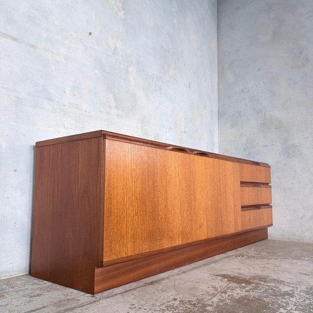 Mid-Century Teak Low Sideboard by McIntosh, 1960s For Sale - Image 3 of 10