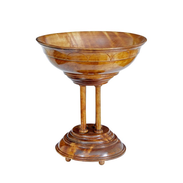 Late 19th Century Antiique Italian Carved Walnut Tazza, 1880 For Sale - Image 5 of 6