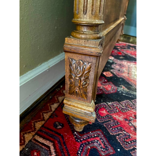 French Louis XVI Walnut Full-Size Headboard with Carvings, 19th Century For Sale In Savannah - Image 6 of 7