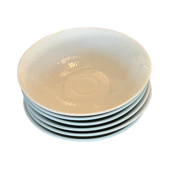 Mid-Century Modern 1960s Bjørn Wiinblad for Rosenthal Romanze White Porcelain Berry Bowls, Set of 6 For Sale - Image 3 of 4