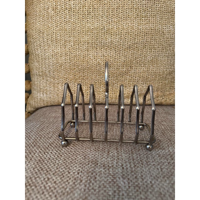 1940s English Silver-Plated Toast Rack With Loop Handle | Made in England For Sale In Raleigh - Image 6 of 12